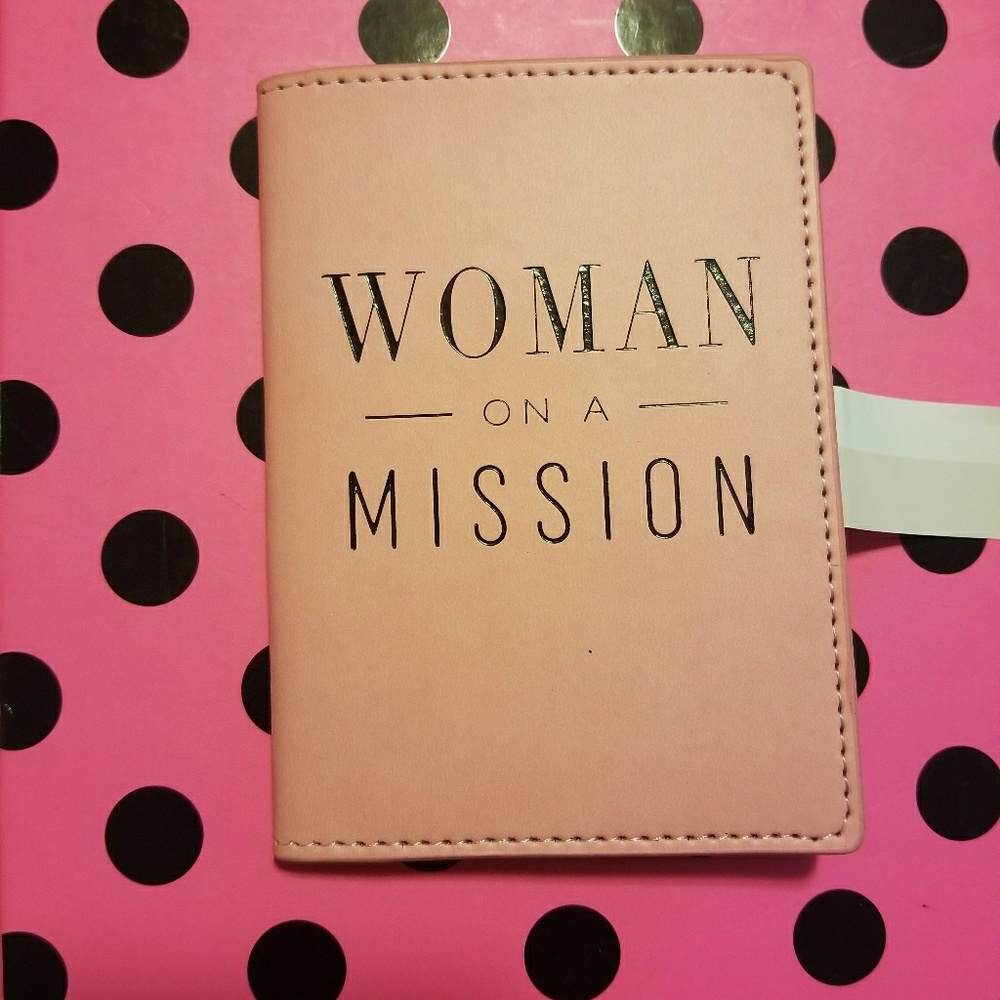 Via Lorenzo | n.26 | Pink | Collection | Passport